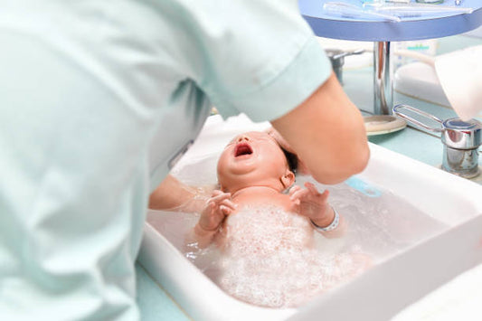 10 Essential Steps for Your Baby's First Bath